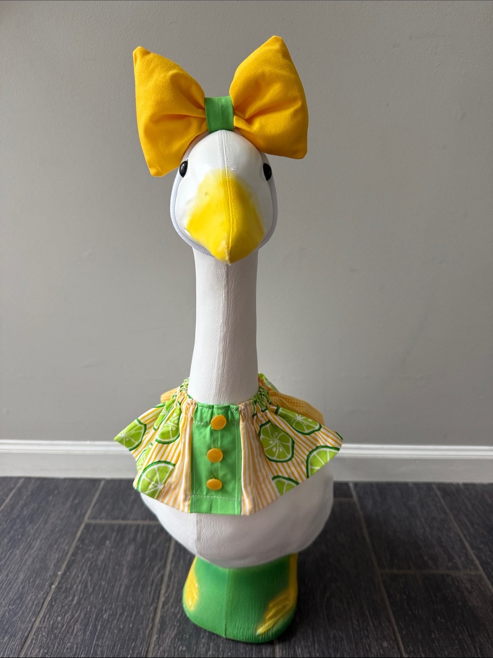 NEW 23” Porch Goose Mini Green Lime Outfit with Bow